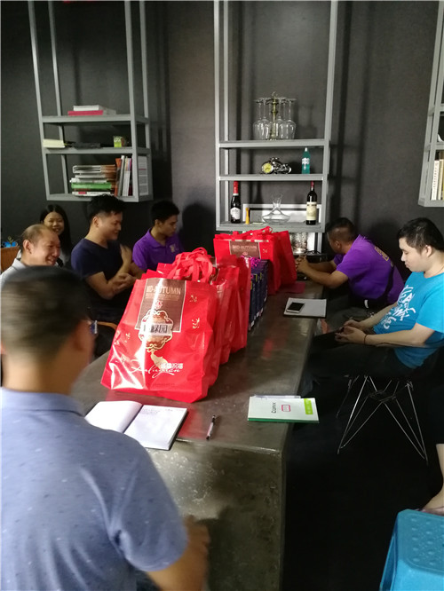 燦源裝飾早會(huì)圖