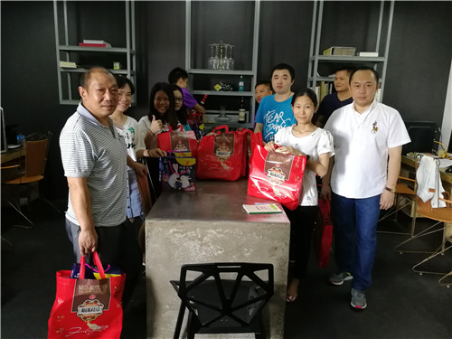 燦源裝飾早會(huì)圖