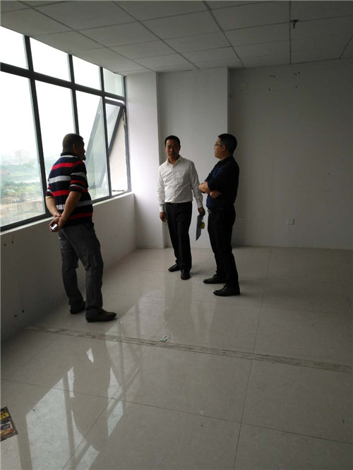 南寧裝修公司現(xiàn)場(chǎng)量房圖 南寧裝修公司現(xiàn)場(chǎng)量房圖