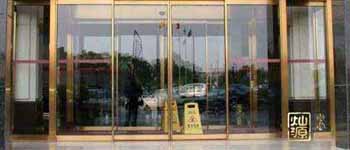 現(xiàn)在會所裝修都用這種門，耐用又好看，后悔沒聽設(shè)計師的話