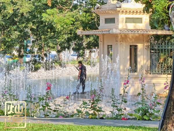 泰國國王公開納妃 【多圖】扒一扒你不知道的泰國國王貴妃居住王宮照片